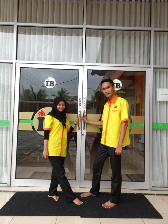 Penginapan Intan Bandara Padang  Exteriör bild