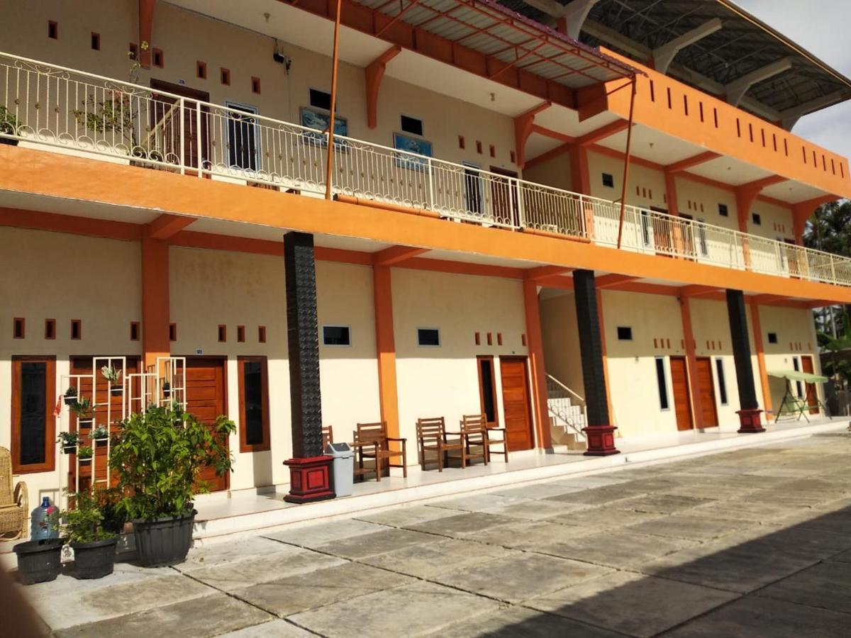 Penginapan Intan Bandara Padang  Exteriör bild