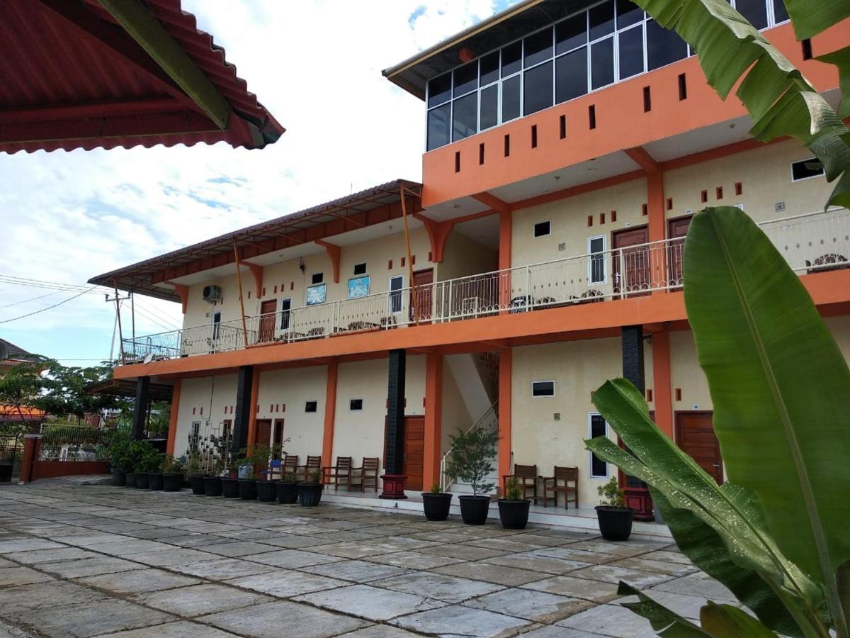 Penginapan Intan Bandara Padang  Exteriör bild